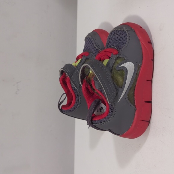 Baby sneakers Nike size 2.5 - Picture 2 of 3